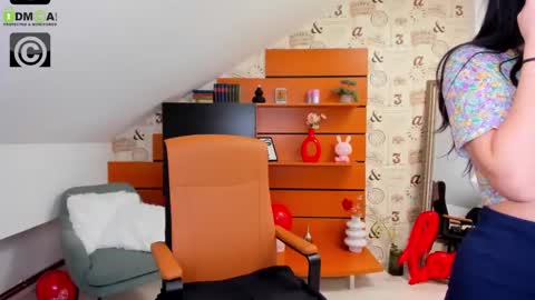 EmillyTaylor online show from 02/25/25, 07:52