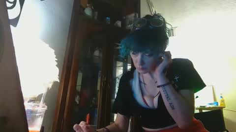 Snapshot of emily0903 chatting on 12/16/25, 10:48 Emily Love online show from 12/16/25, 10:48