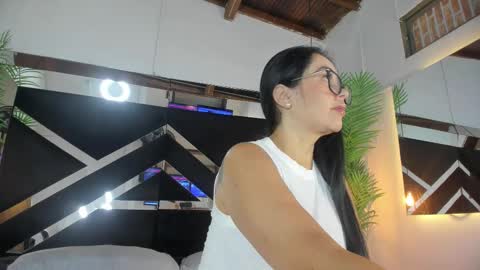 Snapshot of emily18__ chatting on 03/25/26, 11:05 Emily online show from 03/25/26, 11:05