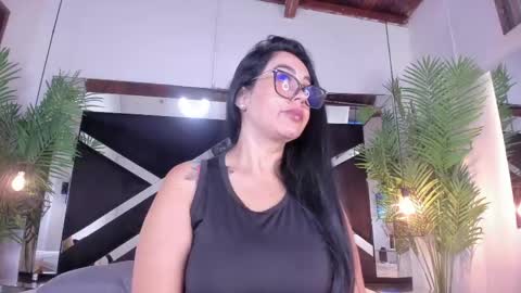 Snapshot of emily18__ chatting on 04/20/26, 11:02 Emily online show from 04/20/26, 11:02