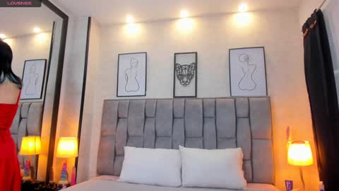 Snapshot of emily_5weet chatting on 12/17/24, 07:40 Emily online show from 12/17/24, 07:40