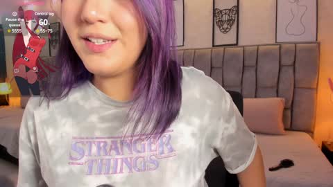 Snapshot of emily_5weet chatting on 02/02/25, 05:21 Emily online show from 02/02/25, 05:21