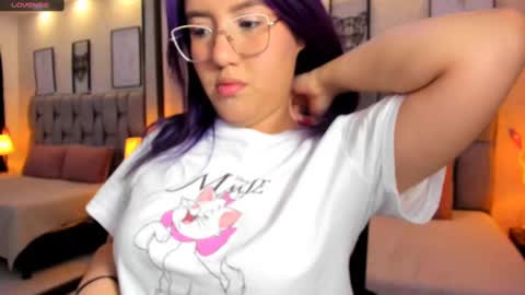 Snapshot of emily_5weet chatting on 02/11/25, 06:08 Emily online show from 02/11/25, 06:08