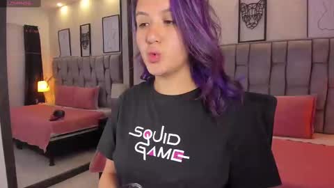 Snapshot of emily_5weet chatting on 02/18/25, 05:42 Emily online show from 02/18/25, 05:42