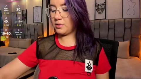 Snapshot of emily_5weet chatting on 02/23/25, 07:11 Emily online show from 02/23/25, 07:11