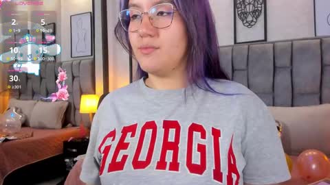 Snapshot of emily_5weet chatting on 03/02/25, 09:53 Emily online show from 03/02/25, 09:53