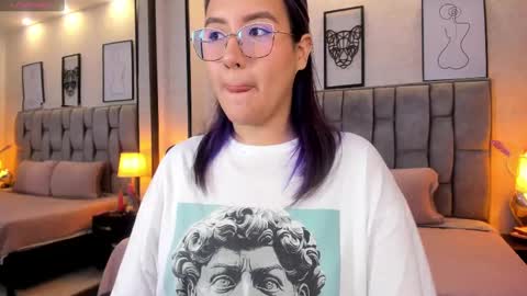 Snapshot of emily_5weet chatting on 03/05/25, 03:08 Emily online show from 03/05/25, 03:08