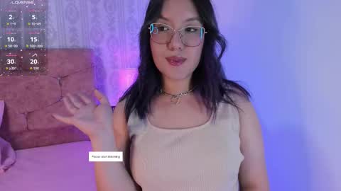 Snapshot of emily_5weet chatting on 09/14/25, 05:17 Emily online show from 09/14/25, 05:17