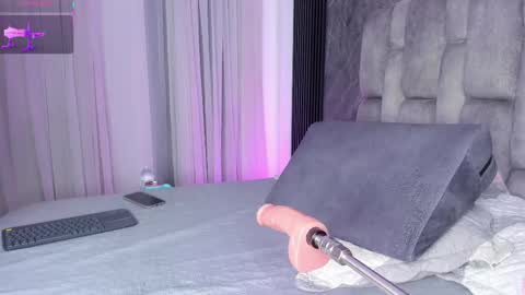 Emily online show from 10/11/25, 12:04