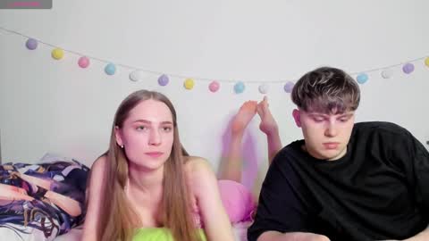 Snapshot of emily_and_ilumi chatting on 01/04/25, 12:37 emily_and_ilumi online show from 01/04/25, 12:37