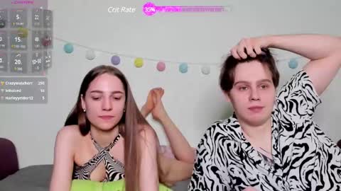 Snapshot of emily_and_ilumi chatting on 02/21/25, 09:54 emily_and_ilumi online show from 02/21/25, 09:54