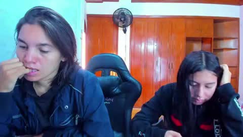 Snapshot of emily_and_soffy chatting on 07/16/26, 12:11 Emily and Soffy online show from 07/16/26, 12:11