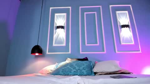 Snapshot of emily_ariaszc chatting on 02/17/25, 12:05 Emily online show from 02/17/25, 12:05