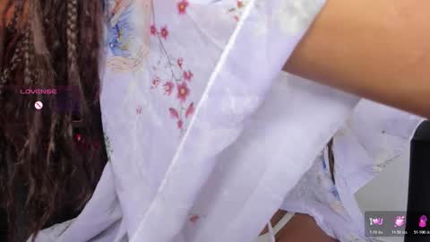 emily_brown04 online show from 10/21/25, 12:17