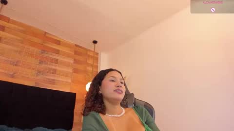emily_brown04 online show from 11/15/25, 01:18