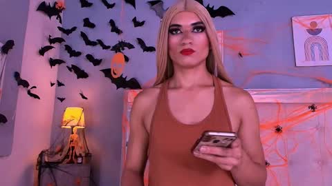 emily_castillo1_ online show from 10/21/25, 05:41