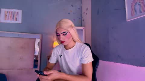 Snapshot of emily_castillo1_ chatting on 07/01/26, 04:58 emily_castillo1_ online show from 07/01/26, 04:58