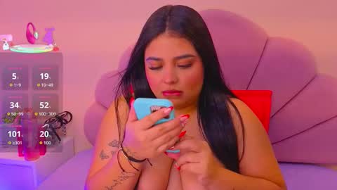 Snapshot of emily_cooper20_ chatting on 09/19/25, 02:46 Emily online show from 09/19/25, 02:46