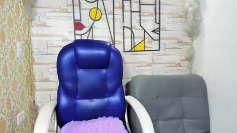 emily_cortes23_aws online show from 01/11/25, 01:16