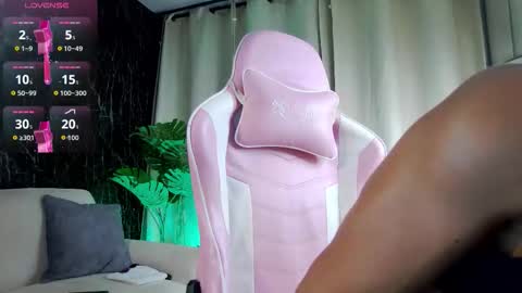 Snapshot of emily_foxx01 chatting on 03/13/26, 11:22 Emily foxx01 online show from 03/13/26, 11:22