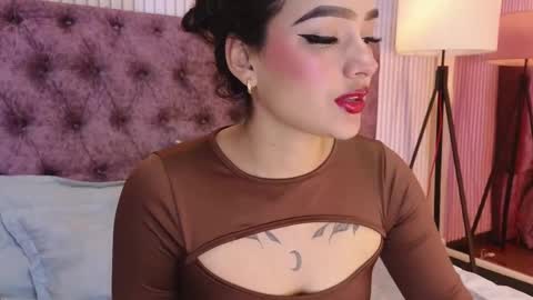 Snapshot of emily_foxyy chatting on 10/12/25, 08:08 Emily online show from 10/12/25, 08:08