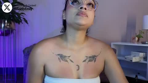 Snapshot of emily_foxyy chatting on 04/27/26, 07:12 Emily online show from 04/27/26, 07:12