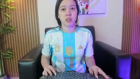 Snapshot of emily_frostt chatting on 07/16/26, 11:38 emily_frostt online show from 07/16/26, 11:38