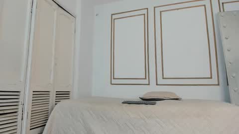 emily_gaviria1 online show from 02/24/26, 12:14