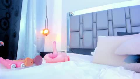 Emi  online show from 01/21/25, 04:16