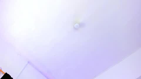 Snapshot of emily_gil1 chatting on 05/29/26, 05:05 Emi online show from 05/29/26, 05:05