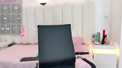 Snapshot of emily_hilton1 chatting on 07/16/26, 06:14 emily_hilton1 online show from 07/16/26, 06:14