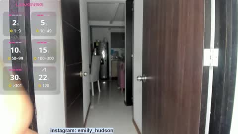 Snapshot of emily_huddson_ chatting on 10/26/25, 12:05 independet model online show from 10/26/25, 12:05