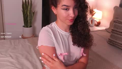 Snapshot of emily_johnson1 chatting on 11/23/25, 12:43 Juliana online show from 11/23/25, 12:43