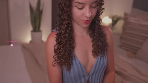 Snapshot of emily_johnson1 chatting on 03/16/26, 11:31 Juliana online show from 03/16/26, 11:31