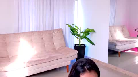 Snapshot of emily_jones3 chatting on 07/09/26, 01:04 Emily online show from 07/09/26, 01:04