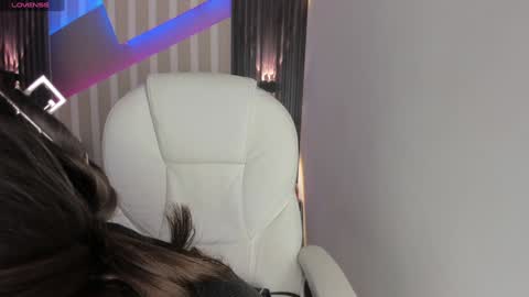 Emily online show from 01/21/25, 02:37