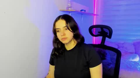 emily_lindey online show from 11/16/25, 03:12