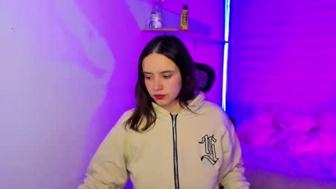 emily_lindey online show from 11/22/25, 03:16