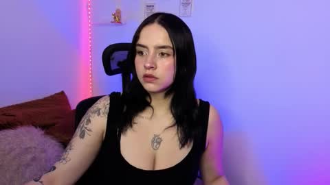 Snapshot of emily_lindey_ chatting on 02/08/26, 02:26 Emily Lindey online show from 02/08/26, 02:26