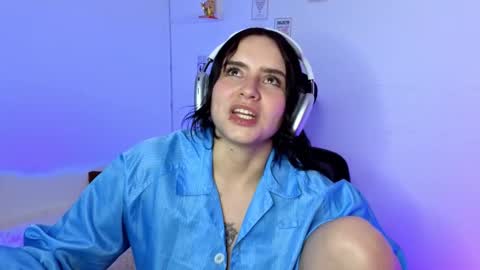 Snapshot of emily_lindey_ chatting on 02/15/26, 07:51 Emily Lindey online show from 02/15/26, 07:51