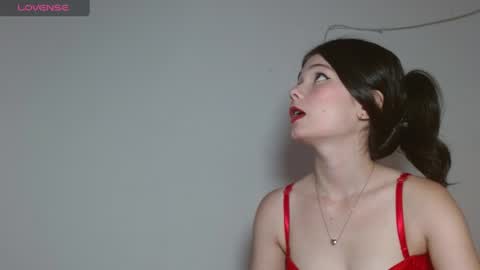 Snapshot of emily_littesweet chatting on 07/25/26, 03:26 Emily littesweets online show from 07/25/26, 03:26