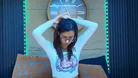 Emily online show from 07/10/26, 10:45