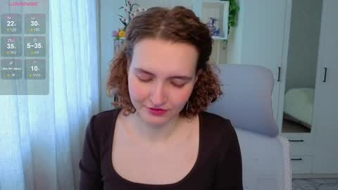 Snapshot of emily_lune chatting on 05/22/26, 01:57 Emily online show from 05/22/26, 01:57