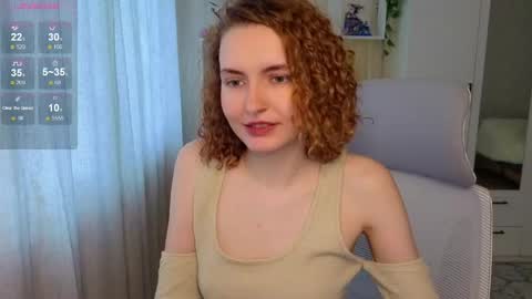 Snapshot of emily_lune chatting on 05/31/26, 04:53 Emily online show from 05/31/26, 04:53