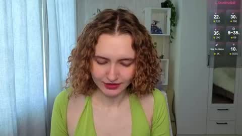 Snapshot of emily_lune chatting on 06/22/26, 02:24 Emily online show from 06/22/26, 02:24