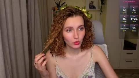 Snapshot of emily_lune chatting on 06/25/26, 06:34 Emily online show from 06/25/26, 06:34