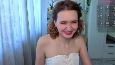 Snapshot of emily_lune chatting on 06/27/26, 04:17 Emily online show from 06/27/26, 04:17