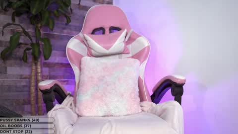 Emily online show from 05/18/26, 11:43