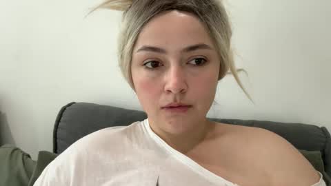 emily_morning_dew online show from 09/14/25, 07:29