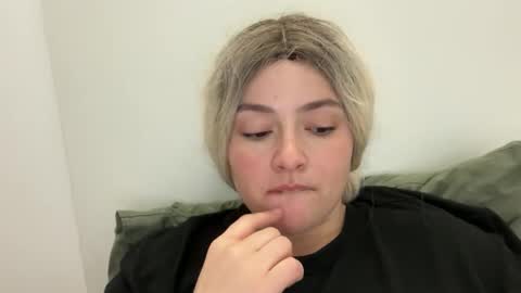 emily_morning_dew online show from 10/15/25, 06:35